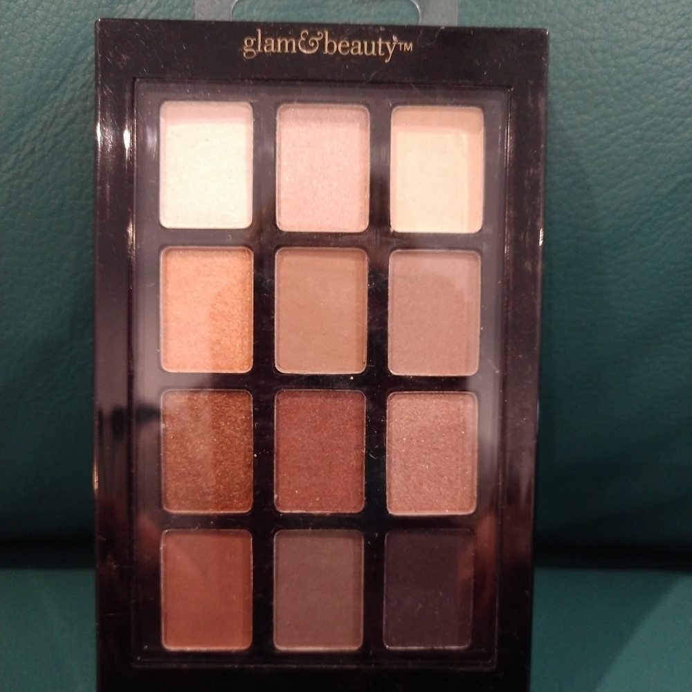 Glam & Beauty eyeshadow